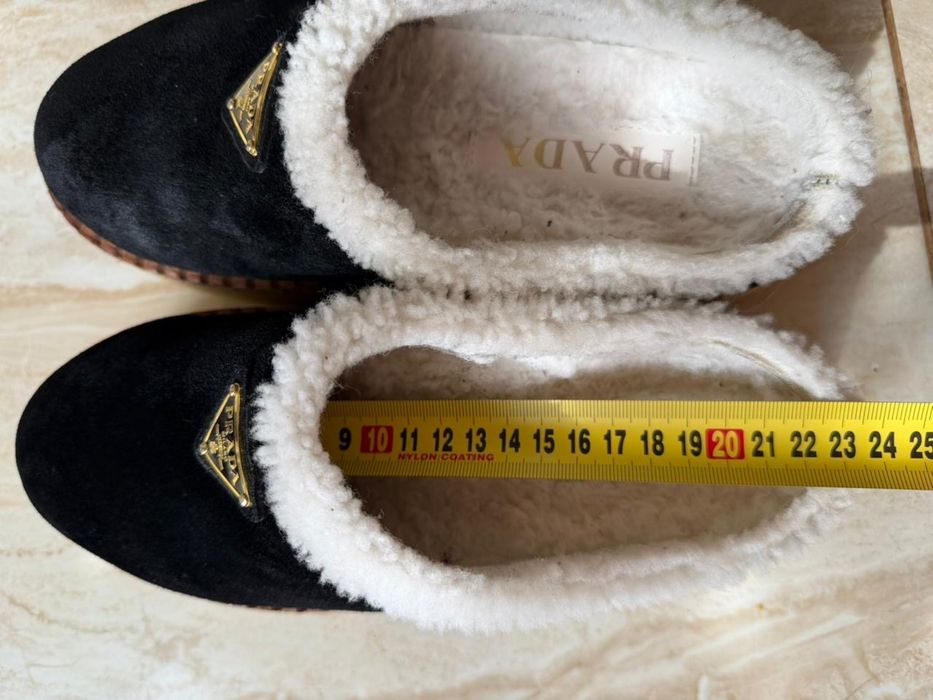 Продам утеплені мюлі PRADA