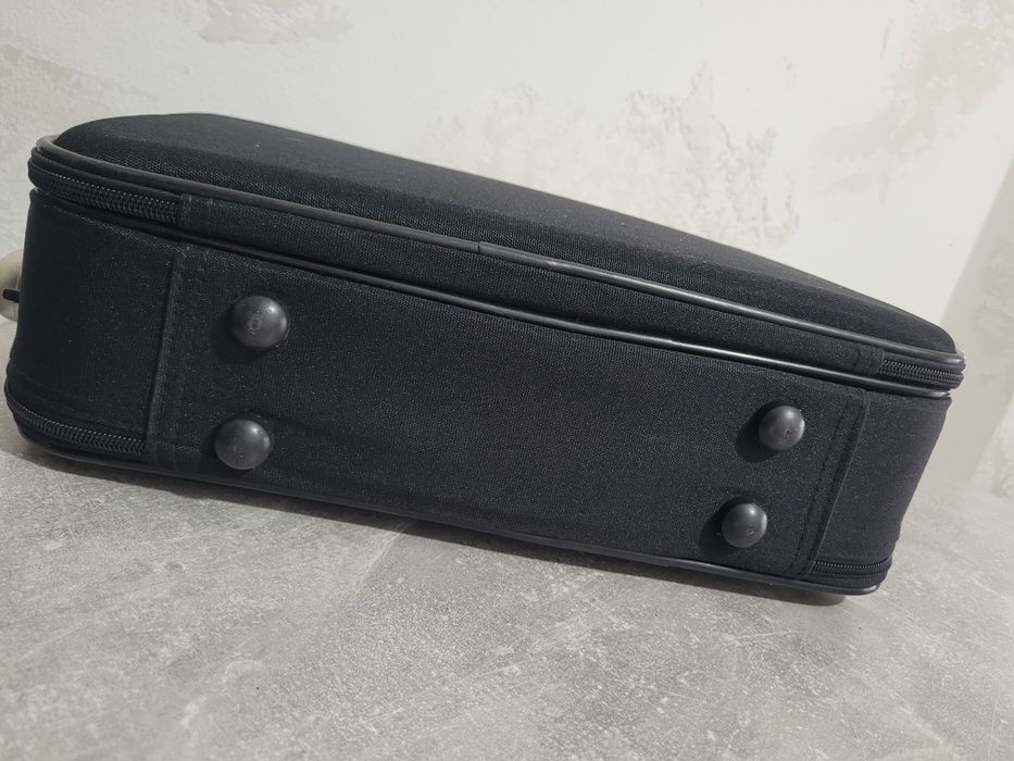 Чемодан , сумка для документов,ноутбука с кодовым замком