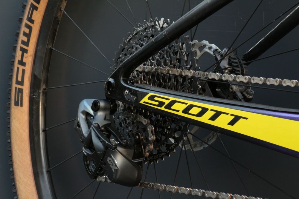 Двопідвісний карбоновий велосипед Scott Spark RC 900 Team Issue AXS.Rock Shox SID, SRAM
