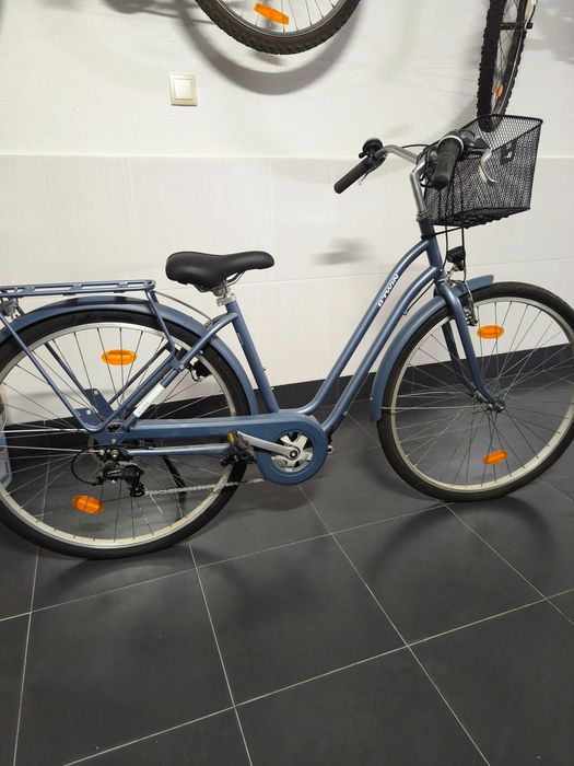 Bicicleta de cidade ELOPS 120_Quadro baixo azul_NOVA