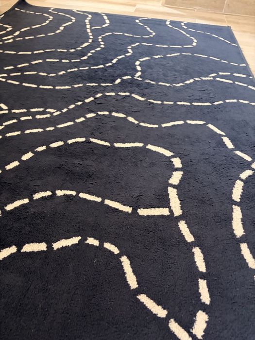 Tapete Moderno 195 × 132 cm – Excelente Estado