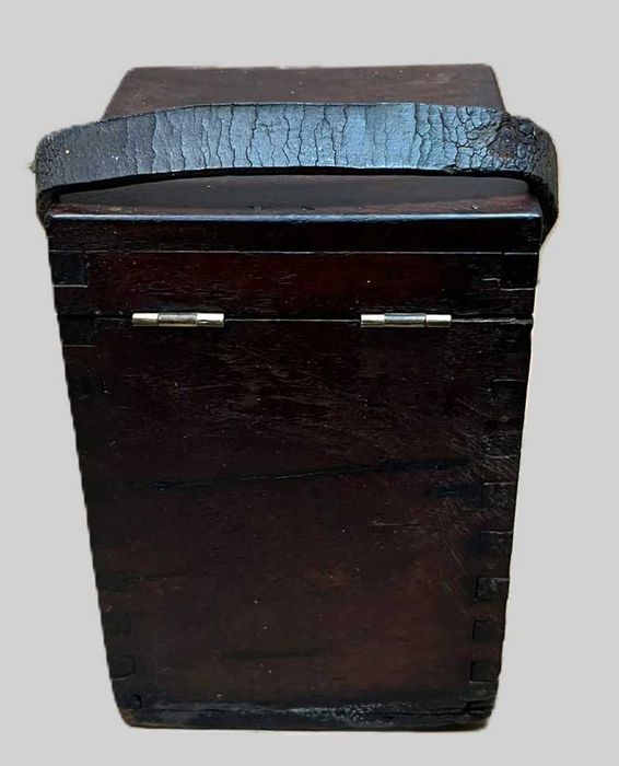 Caixa militar antiga madeira maciça