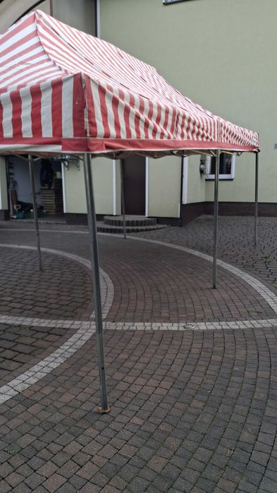 Namiot ekspresowy używany