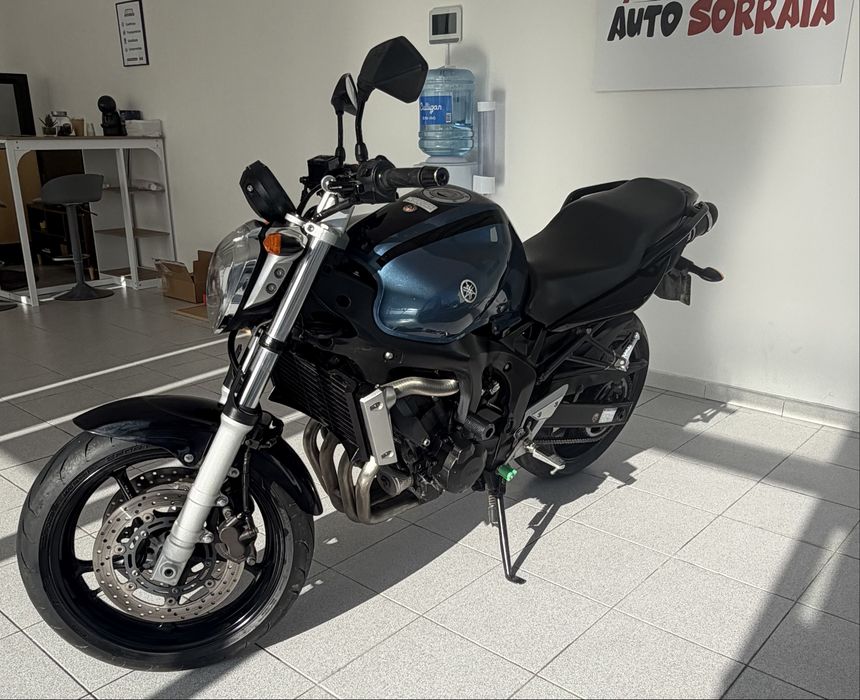 Yamaha FZ6 de 2007 em excelente estado.