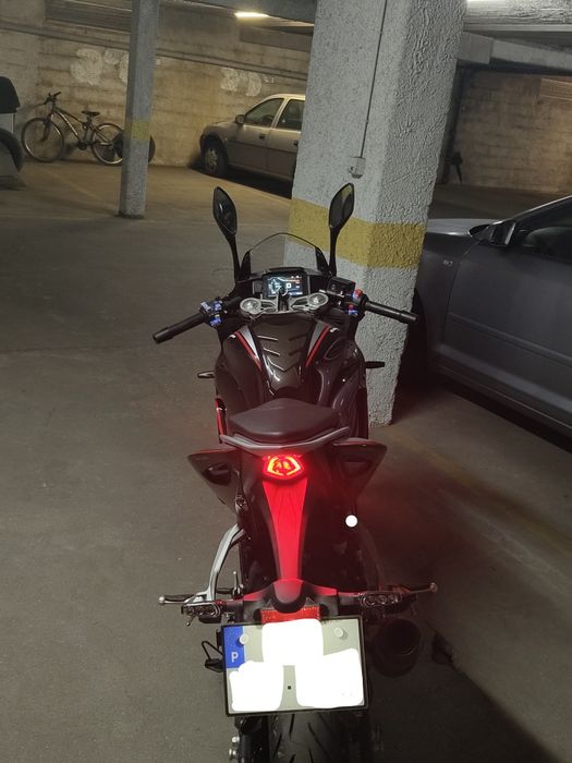Qjmotor Srk125r Como Nova