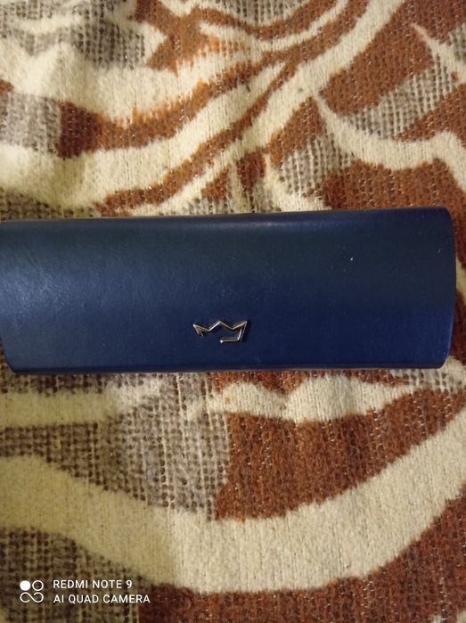 Etui na okulary granatowe