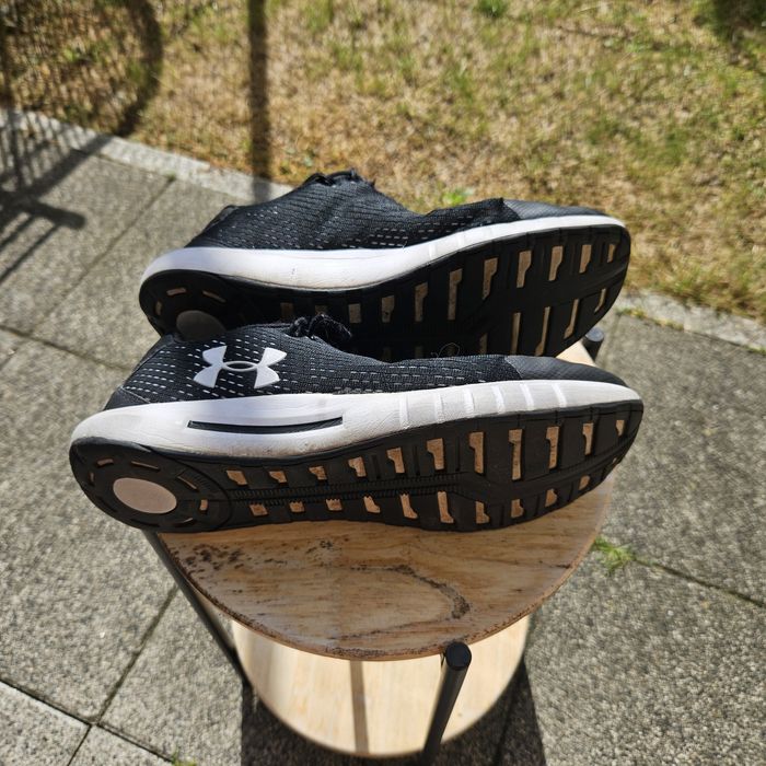 Buty sportowe Under Armour r. 44,5 (43,5)