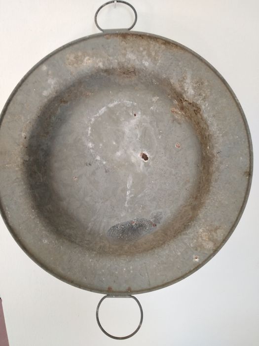 Braseira em Zinco Muito Antiga