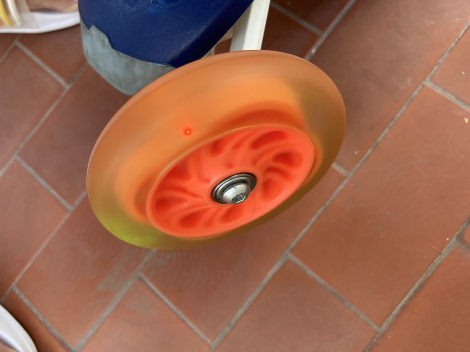 Trotinete de 3 rodas ajustável