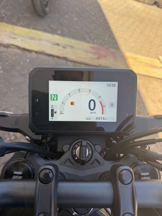 CB125R de 2026 Apenas 4 mil km!