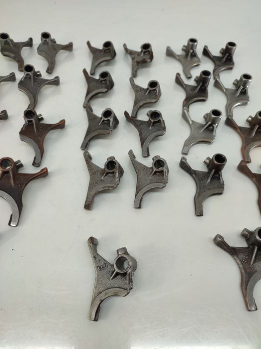 トイマニ M-101 M-102 M-102 M-103 Wodziki skrzyni biegów MZ ETZ 250 251 MZ TS 250/1 wodzik 010, 011