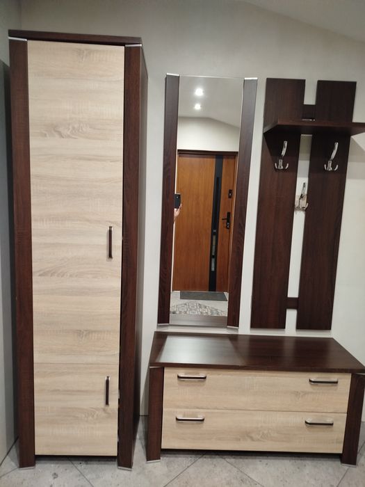 Zestaw mebli do przedpokoju, garderobianka