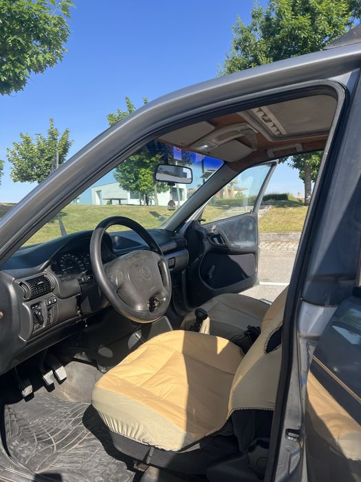 Opel Astra Caravan Gasóleo | Carro de Garagem | Inspeção até 2027