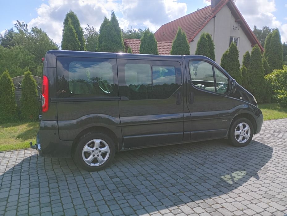 Opel Vivaro Cosmo tour