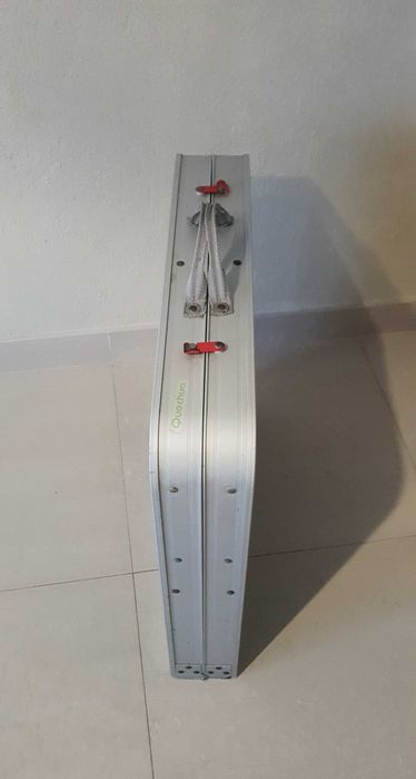 Mesa dobrável de campismo, 4 bancos, 4 a 6 pessoas, verde