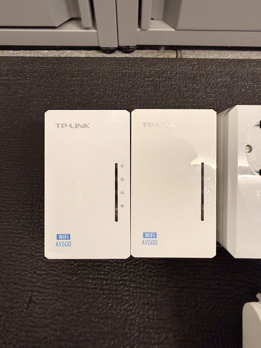 Conjunto Powerline TP-Link + Repetidor D-Link: 5 Adaptadores + Wifi