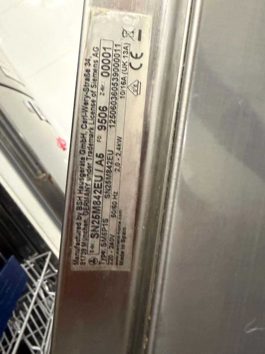 Vendo Máquina de Lavar loiça Siemens com avaria na água quente