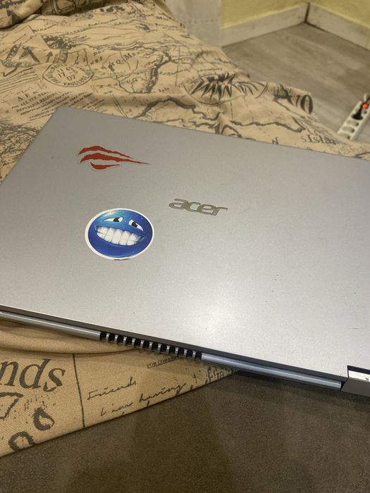 Troco tudo por ps5-acer aspire spin 1 ps4 slim com jogos