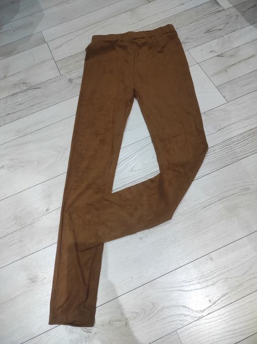 Zamszowe legginsy damskie
