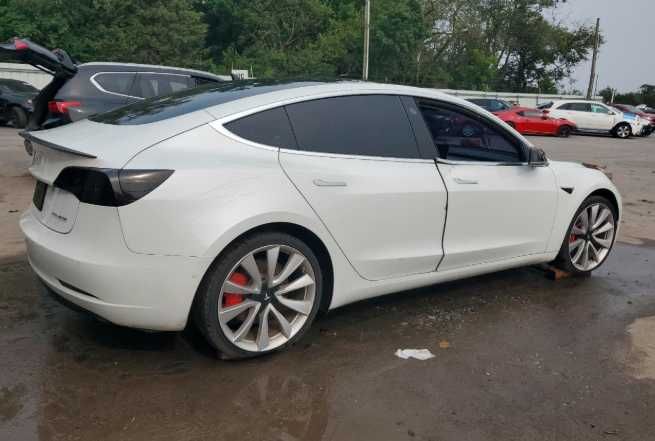 Передній бампер TESLA MODEL 3 тесла модел 3 розборка шрот