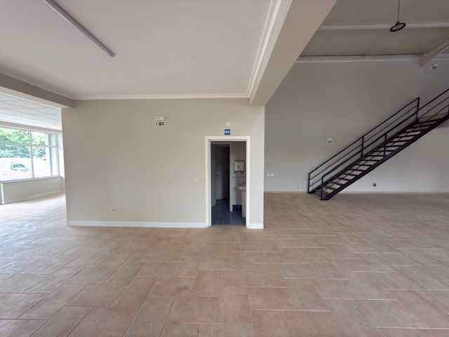 armazém (espaço comercial)