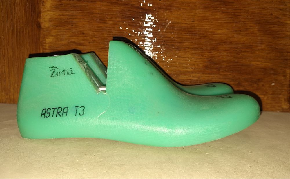 Продам обувные колодки.