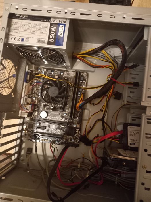 Komputer do gier OKAZJA gamingowy  AMD A8-7600  radeon zamiana