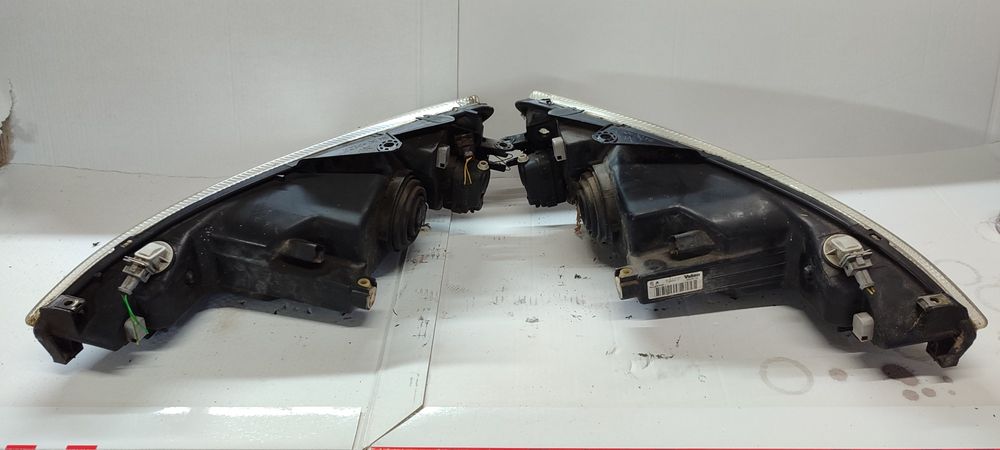 Lampy przednie Peugeot 206 lampy przód lewa prawa komplet