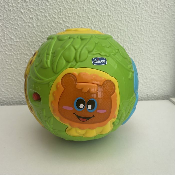 Brinquedos interativos bebé da Chicco quinta bilingue