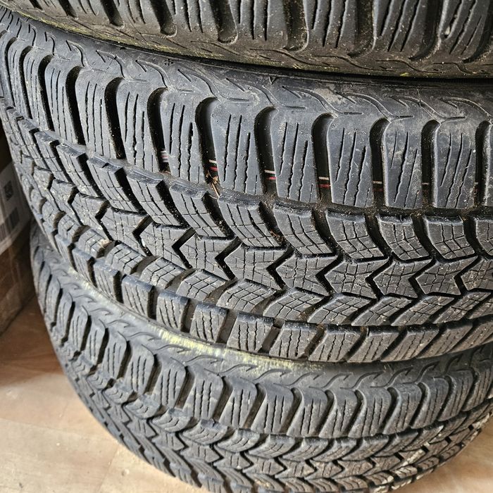 Opony zimowe debica frigo2 215/55/17