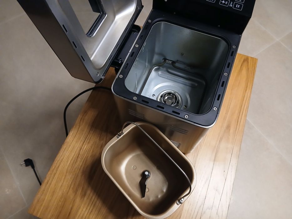 Niemiecki automat do chleba GASTROBACK