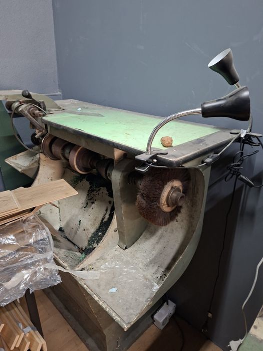 Vendo Maquinas de Sapateiro e Formas de Sapato