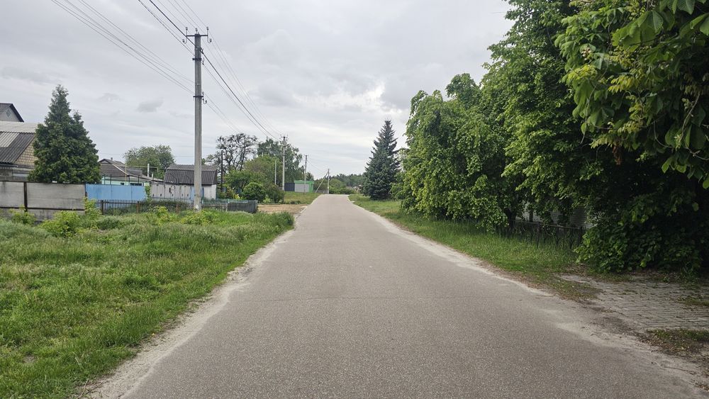 Ділянка 7 соток в БЕЗУГЛІВЦІ з підведеними комунікаціями