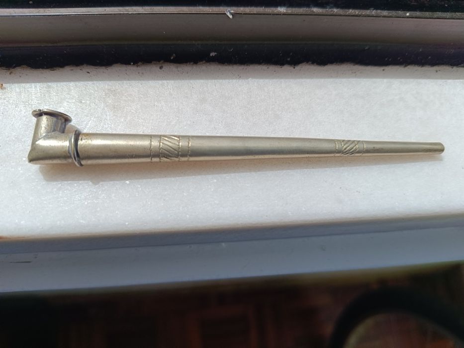 Cachimbo antigo em estanho