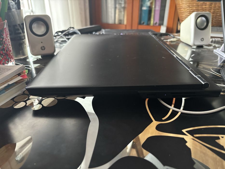 Laptop Lenovo Legion Y540-17IRH Model 81Q4