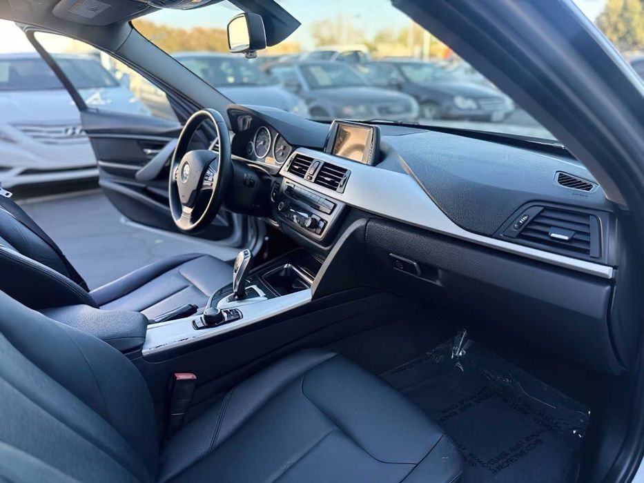 BMW 320I      2015