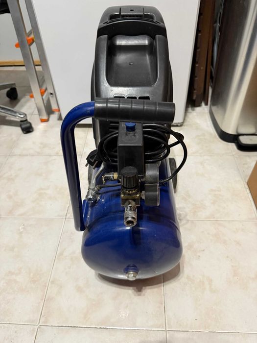 Compressor de Ar Einhell (24l)