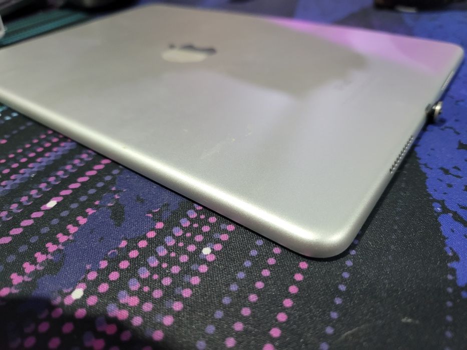 Ipad Pro 10.5in 90hz + Teclado Logitech