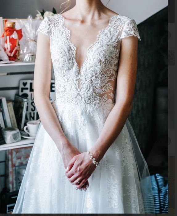 Suknia ślubna koronka