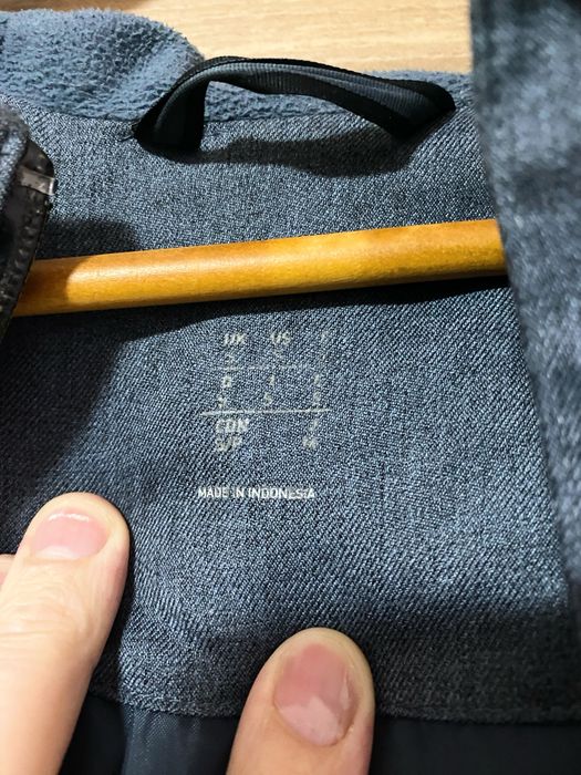 Желетка Adidas очень теплая р М