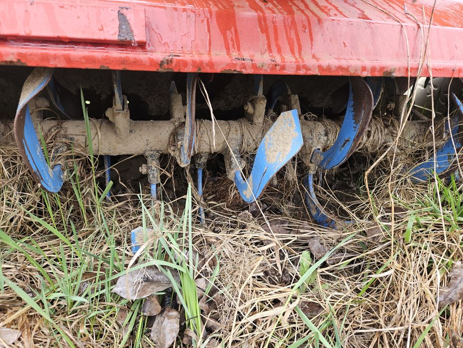 Glebogryzarka ciągnikowa