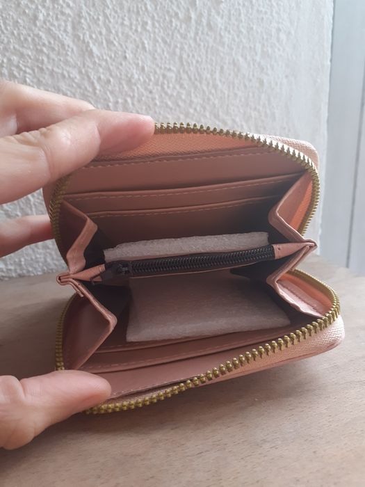 Carteira rosa pequena