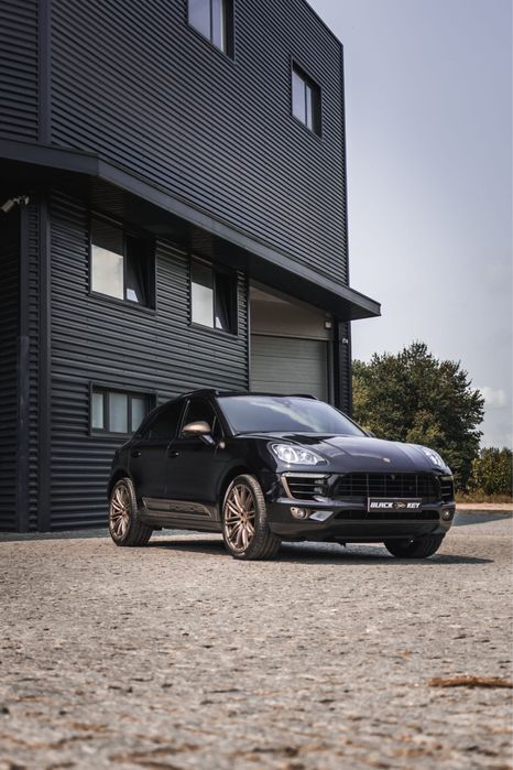 Porsche Macan S 3.0 V6 bi turbo 258cv “Black and bronze”