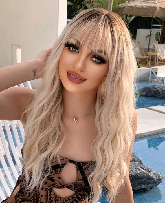 Peruka blond z grzywką