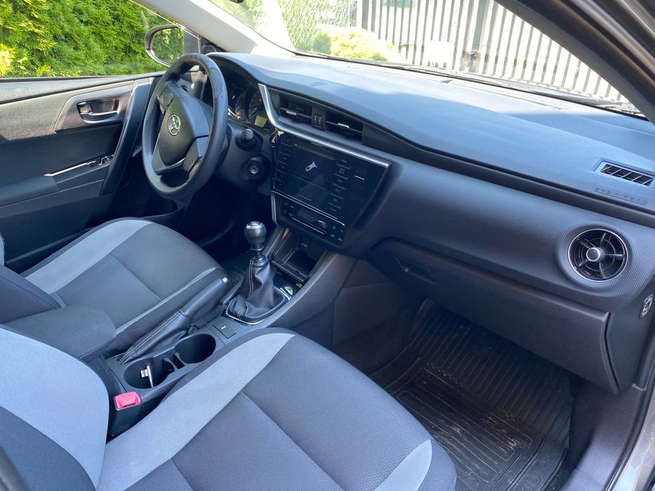 Toyota Auris 1.33 VVT-i Active