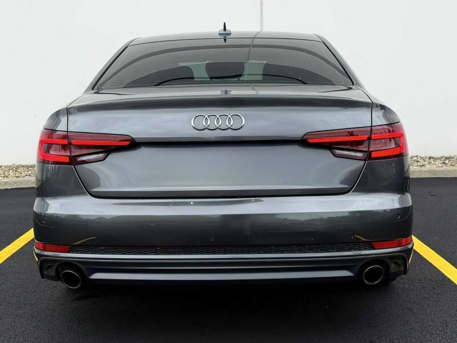 Audi A4      2018
