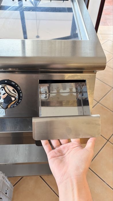 Chapa de Grelhar Profissional Mareno (Série 700) - Estado Impecavel!