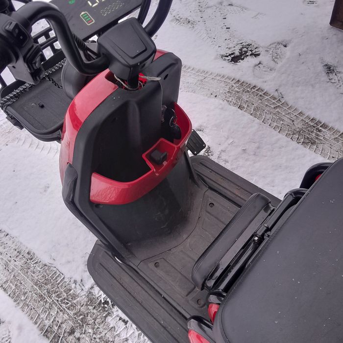 Електроскутер FADA