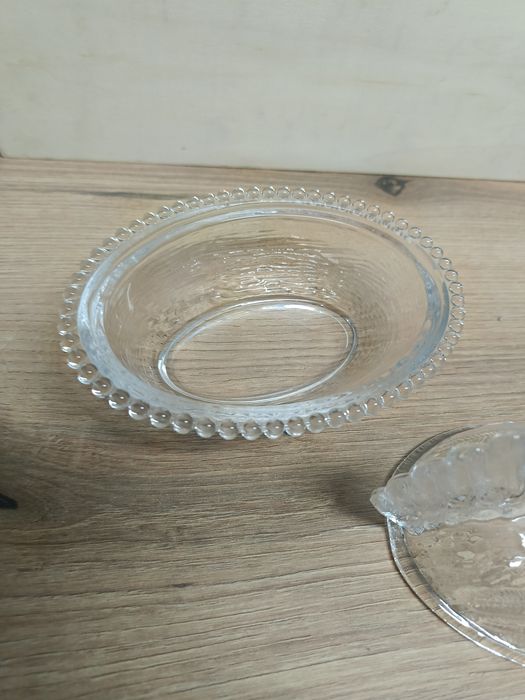 Szklana kura prezent gadżet ozdoba pojemnik na drobiazgi