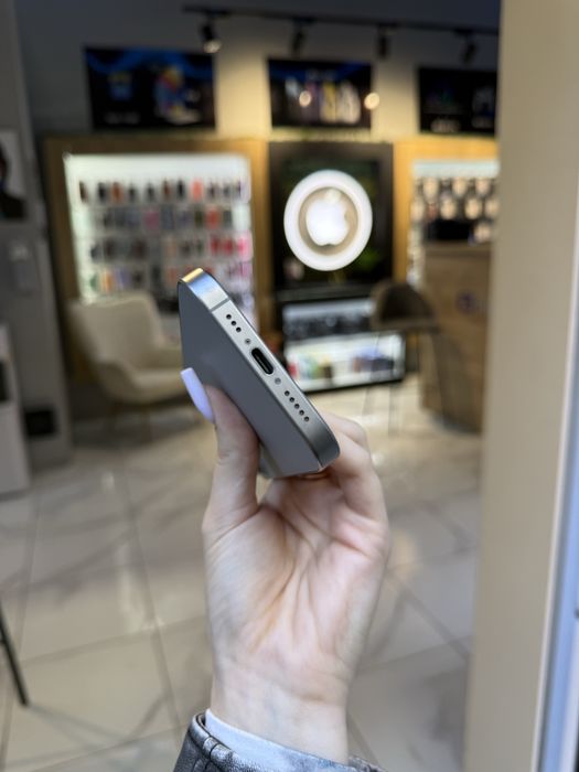Used iPhone 15 Pro 128gb global